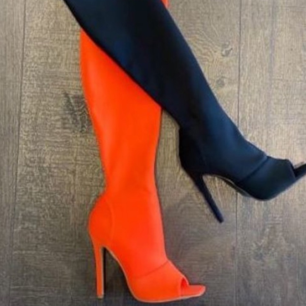 NAOMI! (Orange) - Picture 4 of 4